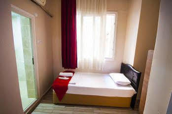 איזמיר Cicek Palas Otel מראה חיצוני תמונה