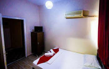 איזמיר Cicek Palas Otel מראה חיצוני תמונה
